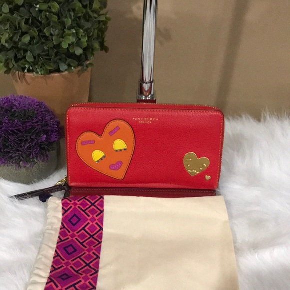 Tory Burch Handbags - Tory Burch Hearts Leather Wallet